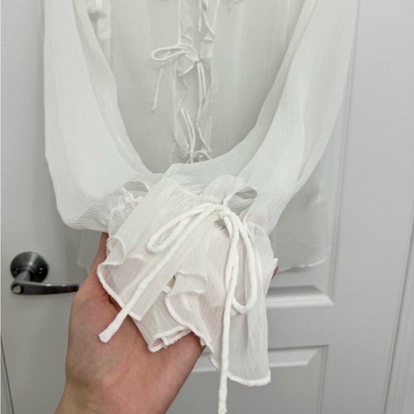 UO Misty Gauze Tie-Front Blouse - Picture 3 of 5